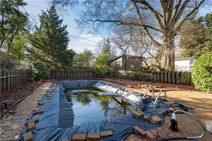 2009 Roanoke Dr, Greensboro, NC 27408 - Photo 39