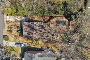 2009 Roanoke Dr, Greensboro, NC 27408 - Photo 13