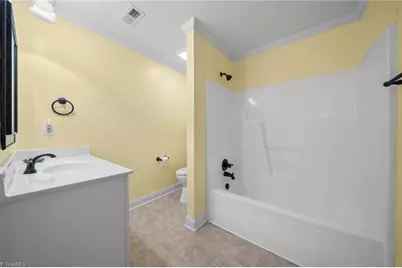 404 Suzanne Lane, Lexington, NC 27295 - Photo 37