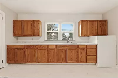 843 Ferndale Avenue, Winston-Salem, NC 27107 - Photo 7