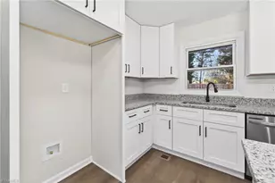 3562 Cherry Ln, Greensboro, NC 27405 - Photo 11