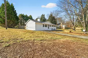 3562 Cherry Ln, Greensboro, NC 27405 - Photo 3