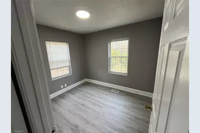 318 Mulberry Street, Reidsville, NC 27320 - Photo 9