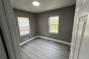 318 Mulberry St, Reidsville, NC 27320 - Photo 9