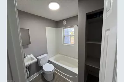 318 Mulberry Street, Reidsville, NC 27320 - Photo 11