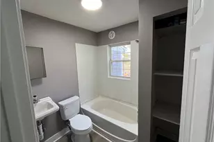 318 Mulberry St, Reidsville, NC 27320 - Photo 11