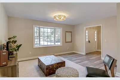 4502 Bromley Drive, Greensboro, NC 27406 - Photo 5