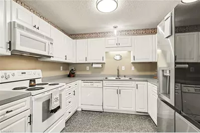 323 Jarrett Road, Thomasville, NC 27360 - Photo 11