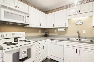 323 Jarrett Rd, Thomasville, NC 27360 - Photo 9