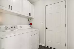 323 Jarrett Rd, Thomasville, NC 27360 - Photo 11