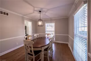 3903 Cascade Dr, Greensboro, NC 27410 - Photo 9