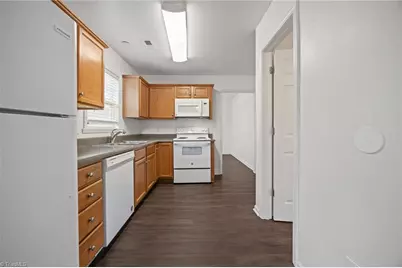 606 Three Oaks Drive, High Point, NC 27265 - Photo 9