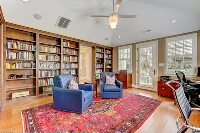 202 Kemp Road W, Greensboro, NC 27410 - Photo 25