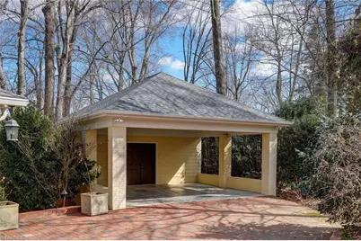 202 Kemp Road W, Greensboro, NC 27410 - Photo 17