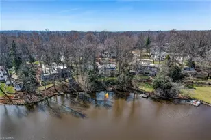 202 Kemp Rd W, Greensboro, NC 27410 - Photo 3