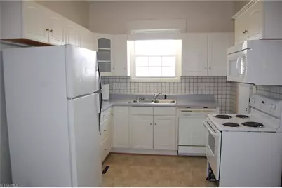 819 Watson Avenue, Winston-Salem, NC 27103 - Photo 5