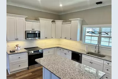 2142 Elizabeth Drive, Mount Airy, NC 27030 - Photo 5