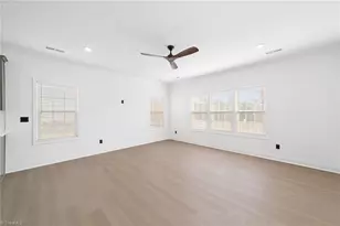 4312 Mossy Wood Cir, Greensboro, NC 27409 - Photo 15