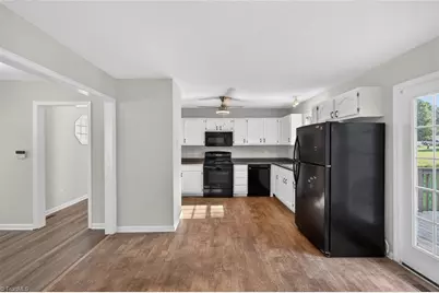 2296 Zornbrook Drive, Greensboro, NC 27406 - Photo 9