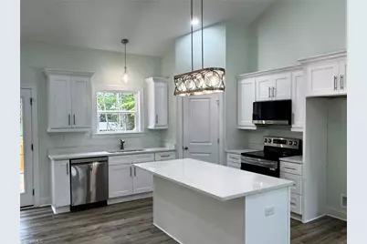 607 Kendall Street, Eden, NC 27288 - Photo 5
