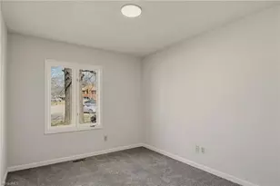 7 Pear Tree Ct, Greensboro, NC 27401 - Photo 13