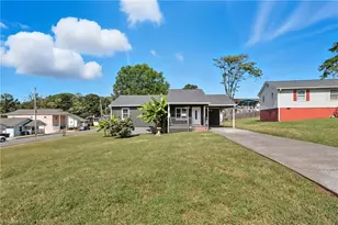 809 Garfield Ct, Winston-Salem, NC 27105 - Photo 1