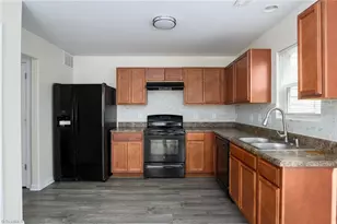 3933 Village Park Ct, Winston-Salem, NC 27127 - Photo 3