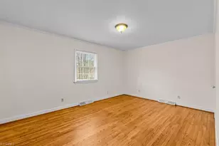 2922 Isaacs Pl, Greensboro, NC 27408 - Photo 17