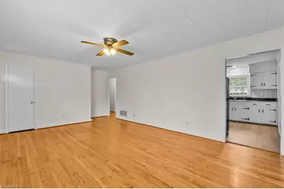 2922 Isaacs Place, Greensboro, NC 27408 - Photo 5