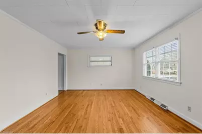 2922 Isaacs Place, Greensboro, NC 27408 - Photo 9