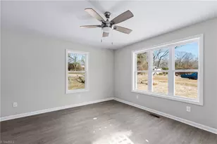 1217 Lakeview Heights Dr, High Point, NC 27265 - Photo 7