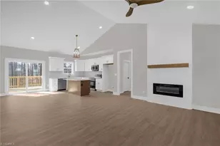 314 Lily Dr, Kernersville, NC 27284 - Photo 7