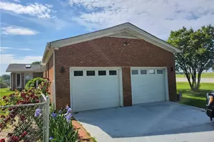 5511 Macy Grove Rd, Kernersville, NC 27284 - Photo 3