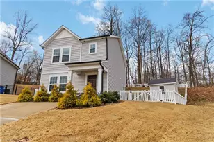 2417 Kings Cross Ct, Winston-Salem, NC 27127 - Photo 3