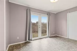 1031 Shea Ct, Winston-Salem, NC 27107 - Photo 7