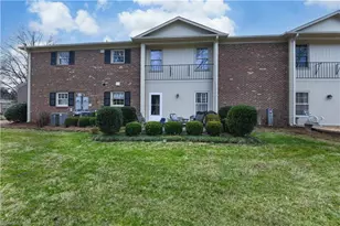 4 Fountain Manor Dr, Greensboro, NC 27405 - Photo 27