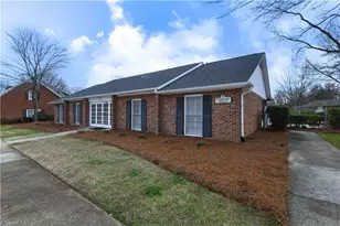 4 Fountain Manor Dr, Greensboro, NC 27405 - Photo 29