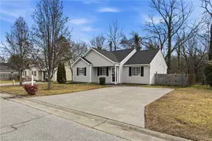 2438 Stratford Lake Rd, Winston-Salem, NC 27103 - Photo 3