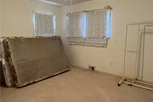 500 Pontiac Dr, Thomasville, NC 27360 - Photo 9