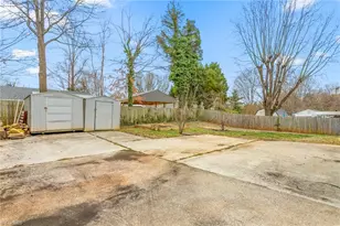 1208 Guest St, Greensboro, NC 27405 - Photo 5