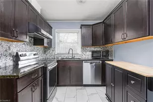 1208 Guest St, Greensboro, NC 27405 - Photo 11