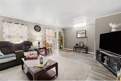 5705 Bramblegate Road, Greensboro, NC 27409 - Photo 5