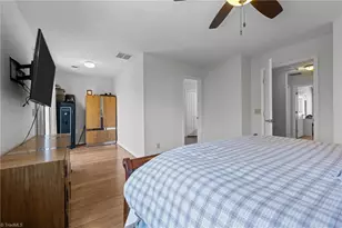 1202 Pebble Dr, Greensboro, NC 27410 - Photo 17