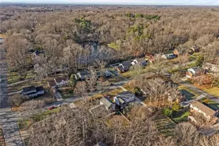 1202 Pebble Dr, Greensboro, NC 27410 - Photo 43