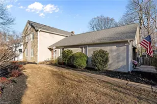 1202 Pebble Dr, Greensboro, NC 27410 - Photo 33