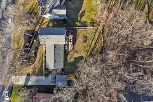 1202 Pebble Dr, Greensboro, NC 27410 - Photo 37