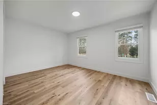 1335 Lynndale Dr, Winston-Salem, NC 27106 - Photo 17