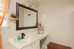 701 Diana Dr, Thomasville, NC 27360 - Photo 5