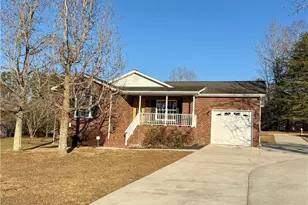 519 Salem Ridge Dr, Randleman, NC 27317 - Photo 1