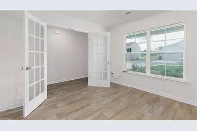 3006 Middle Creek Lane, Greensboro, NC 27405 - Photo 5